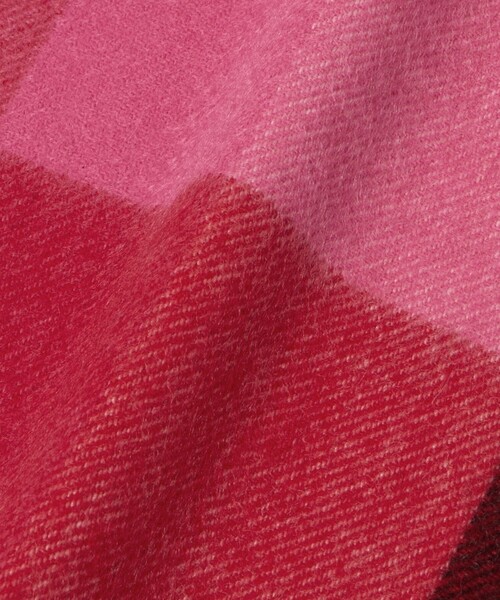 elegancese（エレガンセーゼ）の「【別注】＜elegancese＞カシミヤ チェック ストール（ストール/ショール・レディース・ケリーグリーン/イエロー/レッド・FREE）」の17枚目の写真