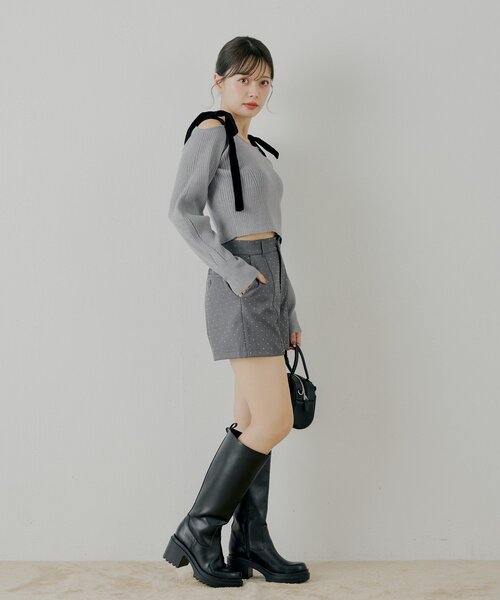 Chico（チコ）の「肩リボンオフショルリブニット（ニット/セーター・レディース・チャコールグレー/ブラウン/グレー/アイボリー・FREE）」の8枚目の写真