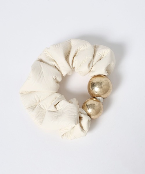 JEANASIS（ジーナシス）の「フェイクレザーシュシュ/603973（シュシュ・レディース・ブラック/オフホワイト・FREE）」の2枚目の写真