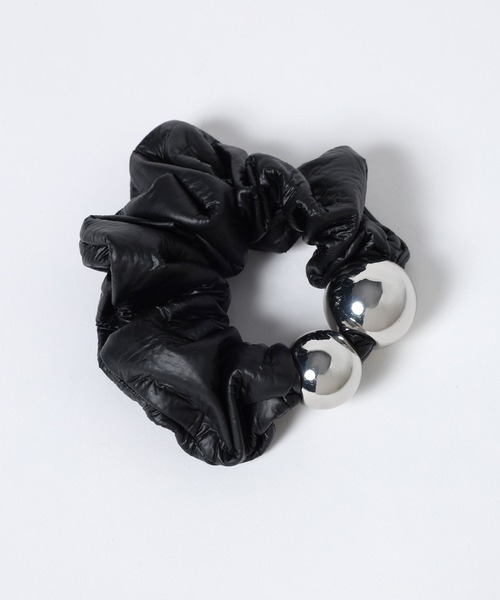 JEANASIS（ジーナシス）の「フェイクレザーシュシュ/603973（シュシュ・レディース・ブラック/オフホワイト・FREE）」の3枚目の写真