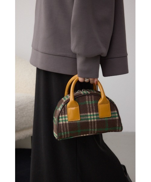 AZUL by moussy(アズールバイマウジー)の「【WEB限定】マイクロミニボストンバッグ(ショルダーバッグ・レディース・ブラック系その他/アイボリー/ブラウン系その他・FREE)」の4枚目の写真