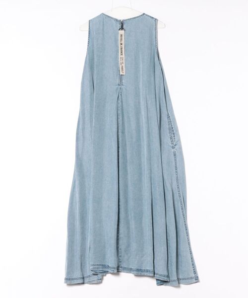 INTERPLANET（インタープラネット）の「パウダーシルクデニム風タックＺＩＰワンピース（ワンピース・レディース・サックスブルー/ブラック/インディゴブルー・FREE）」の6枚目の写真