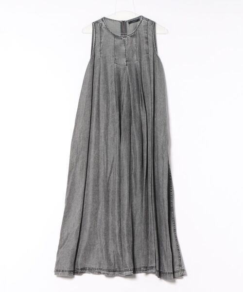 INTERPLANET（インタープラネット）の「パウダーシルクデニム風タックＺＩＰワンピース（ワンピース・レディース・サックスブルー/ブラック/インディゴブルー・FREE）」の7枚目の写真