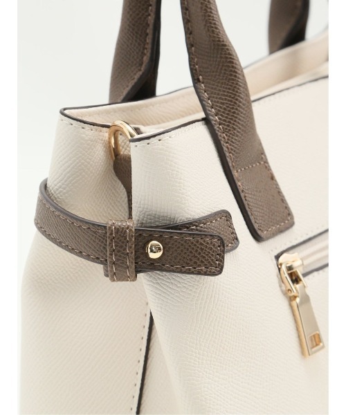 m.f.editorial（エムエフエディトリアル）の「【2WAY 鞄】m.f.エディトリアル レディース ベルトデザイン ハンドバッグ（ハンドバッグ・レディース・アイボリー/ブラック・FREE）」の22枚目の写真