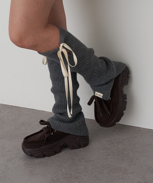 RAY CASSIN(レイカズン)の「リボン付レッグウォーマー(レッグウォーマー・レディース・アイボリー/グレー/ブラック・FREE)」の5枚目の写真
