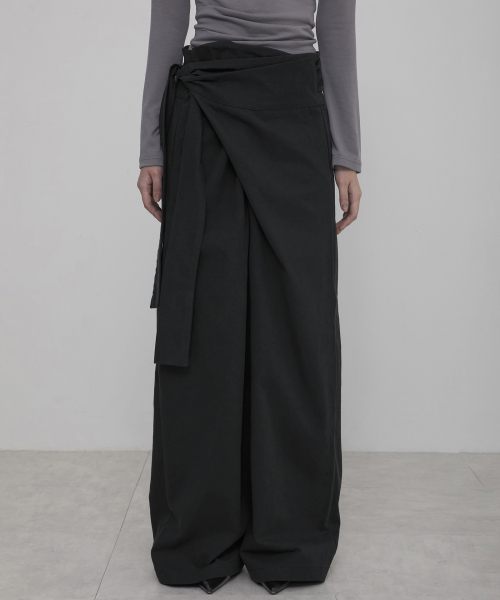 FLAREUP（フレアアップ）の「Layered Wrap Trousers (FL-255_Black)（その他パンツ・レディース・ブラック・OS）」の2枚目の写真
