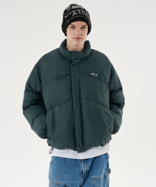 AECA(エイカ)の「AECA CURVED SHORT PUFFER JUMPER-VINTAGE BLUE(ダウンジャケット/コート・メンズ・その他・MEDIUM/LARGE/SMALL)」の2枚目の写真