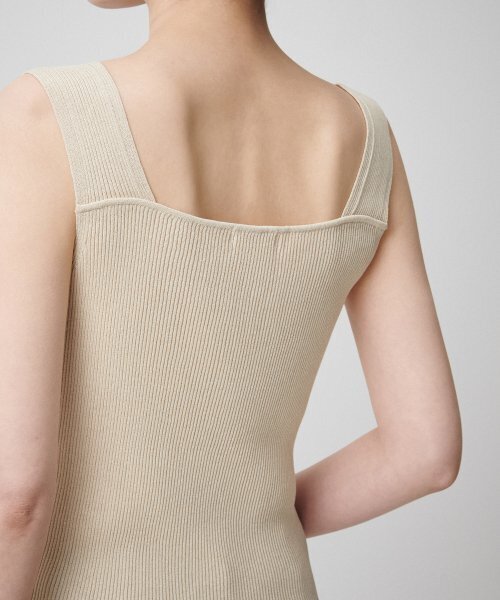 MUSINSA STANDARD WOMAN（ムシンサスタンダードウーマン）の「ウィメンズリブドVネックニットスリーブレストップ[ライトベージュ]（ニット/セーター・レディース・その他・SMALL/MEDIUM/LARGE/X-SMALL）」の9枚目の写真