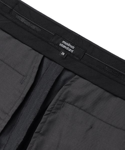 MUSINSA STANDARD WOMAN（ムシンサスタンダードウーマン）の「レディーススリムストレート隠しバンディングスラックス[グレー]（スラックス・レディース・その他・24/25/26/27/28/29/30/31/32/34）」の6枚目の写真
