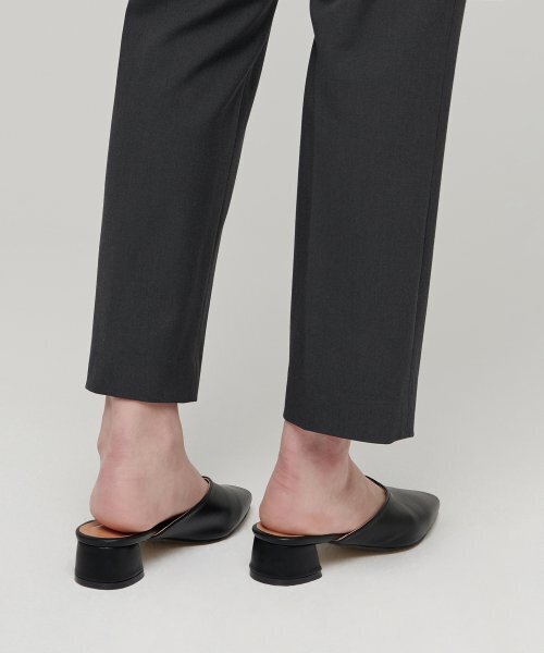MUSINSA STANDARD WOMAN（ムシンサスタンダードウーマン）の「レディーススリムストレート隠しバンディングスラックス[グレー]（スラックス・レディース・その他・24/25/26/27/28/29/30/31/32/34）」の8枚目の写真
