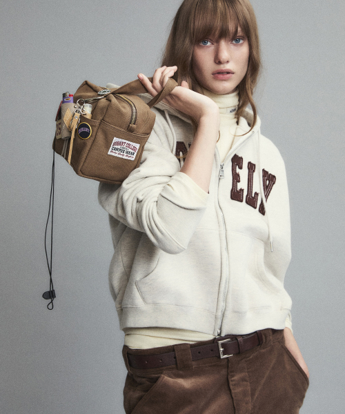 NOHANT（ノアン）の「LONELY/LOVELY CROP HOODIE ZIP-UP OATMEAL（パーカー・レディース・オートミール・SMALL/MEDIUM）」の7枚目の写真