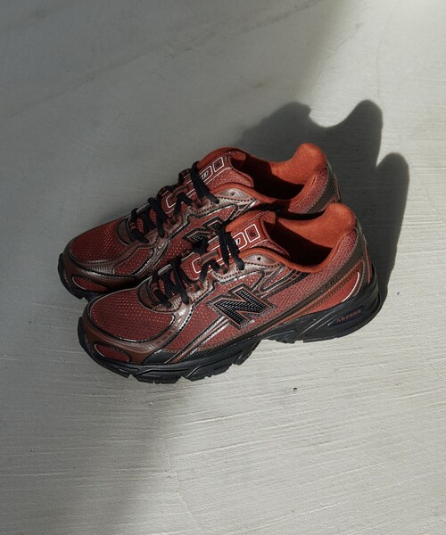 NEW BALANCE（ニューバランス）の「【国内EXCLUSIVE】＜New Balance＞U740 スニーカー / 22.5-25cm（スニーカー・レディース・ダークブラウン/ホワイト・22.5cm/25cm/24.5cm/24cm/23.5cm/23cm）」の5枚目の写真