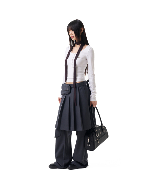 IUGAMAKARAS（イウガマカラス）の「Studded Leather Bowling Bag (Black)（ショルダーバッグ・レディース・その他・FREE）」の12枚目の写真