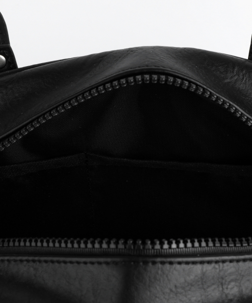 IUGAMAKARAS（イウガマカラス）の「Studded Leather Bowling Bag (Black)（ショルダーバッグ・レディース・その他・FREE）」の18枚目の写真