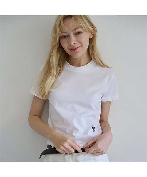 5OML(オーオーエムエル)の「ロゴ刺繍クロップTシャツ(4カラー)(Tシャツ/カットソー・レディース・ブラック/オートミール/ホワイト/ライトグレー・LARGE/MEDIUM)」の2枚目の写真