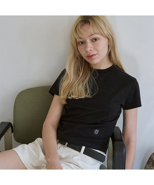 5OML(オーオーエムエル)の「ロゴ刺繍クロップTシャツ(4カラー)(Tシャツ/カットソー・レディース・ブラック/オートミール/ホワイト/ライトグレー・LARGE/MEDIUM)」の1枚目の写真
