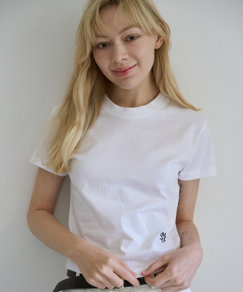 5OML(オーオーエムエル)の「ロゴ刺繍クロップTシャツ(4カラー)(Tシャツ/カットソー・レディース・ブラック/オートミール/ホワイト/ライトグレー・LARGE/MEDIUM)」の7枚目の写真
