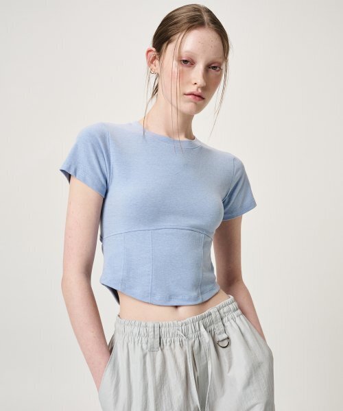 ETMON(エトモン)の「Back Slit Hook Detail T-Shirt, Sky Blue(Tシャツ/カットソー・レディース・その他・FREE)」の1枚目の写真