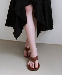 ADAUL（アダウル）の「クッションフリップフロップ - ブラウン（サンダル）」