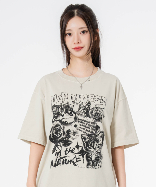 MOZMOZ(モズモズ)の「ハッピーキャット オーバーサイズ ピグメント 半袖Tシャツ ベージュ(Tシャツ/カットソー・レディース・その他・XXL/M/XL)」の2枚目の写真