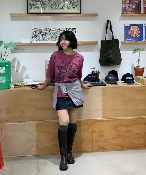 MOZMOZ(モズモズ)の「ハッピーキャット オーバーサイズ ピグメント 半袖Tシャツ ベージュ(Tシャツ/カットソー・レディース・その他・XXL/M/XL)」の5枚目の写真
