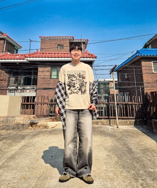 MOZMOZ(モズモズ)の「ハッピーキャット オーバーサイズ ピグメント 半袖Tシャツ ベージュ(Tシャツ/カットソー・レディース・その他・XXL/M/XL)」の10枚目の写真
