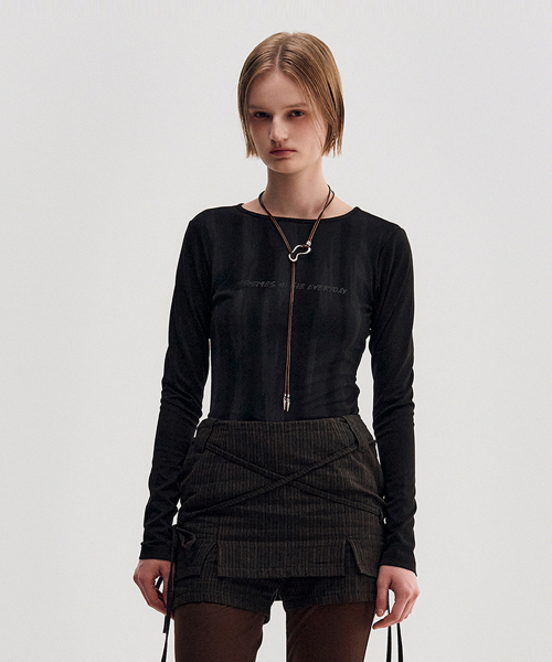 KIMZISU(キムジス)の「Mono Graphic LS T-shirt _ BLACK(Tシャツ/カットソー・レディース・ブラック・SMALL/MEDIUM)」の2枚目の写真