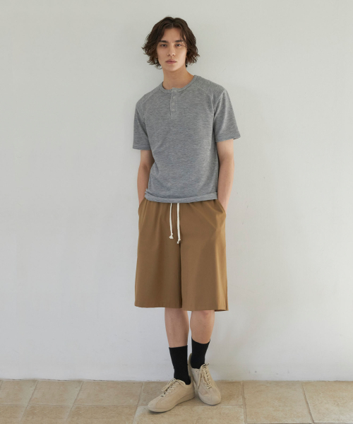 SENTAIR（センテア）の「イージーワイドバミューダパンツ_ブラウン（その他パンツ・メンズ・その他・46/48）」の2枚目の写真
