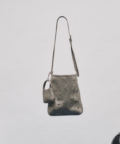 selle glant(セレグランテ)の「SUEDE LIKE DESIGN SHOULDER BAG/スエードライクデザインショルダーバッグ(ショルダーバッグ・メンズ・ブラック/グレー/キャメル/ダークブラウン・FREE)」の16枚目の写真