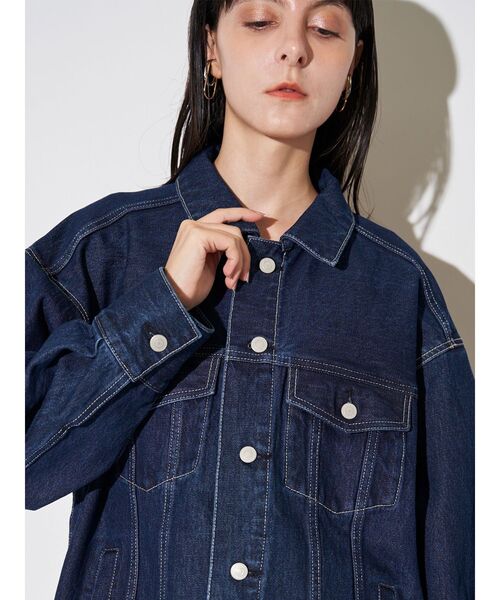 ELENDEEK(エレンディーク)の「バックフォルムルーズデニムジャケット(デニムジャケット・レディース・ライトブルー/インディゴブルー・FREE)」の17枚目の写真