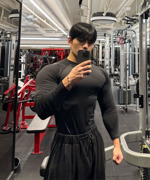 CARMID（カミド）の「コンプレッション機能性テックフィット長袖[ブラック]（Tシャツ/カットソー・メンズ・その他・MEDIUM/LARGE/X-LARGE/2XL）」の3枚目の写真