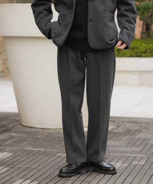 ITEMS URBANRESEARCH(アイテムズ アーバンリサーチ)の「『洗濯可』360° stretch スラックス(その他パンツ・メンズ・ブラック/グレー・MEDIUM/LARGE)」の14枚目の写真