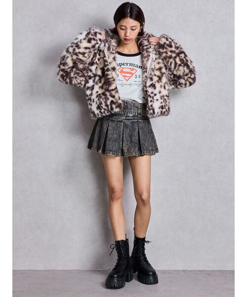 GYDA（ジェイダ）の「ハイウエストWIDE BELTプリーツデニムスカートライクショートパンツ（デニムスカート・レディース・ライトブルー/インディゴブルー/その他1・SMALL/MEDIUM）」の17枚目の写真