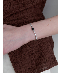 LOVE ME MONSTER（ラブミーモンスター）の「Chic Grey Pearl Gem Bracelet (L251MBC010)（ブレスレット）」