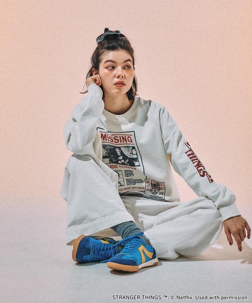 niko and...（ニコアンド）の「【STRANGER THINGS】コラボカラビナ付きシュシュ（シュシュ・レディース・オレンジ/ブラック/グレー・0）」の14枚目の写真