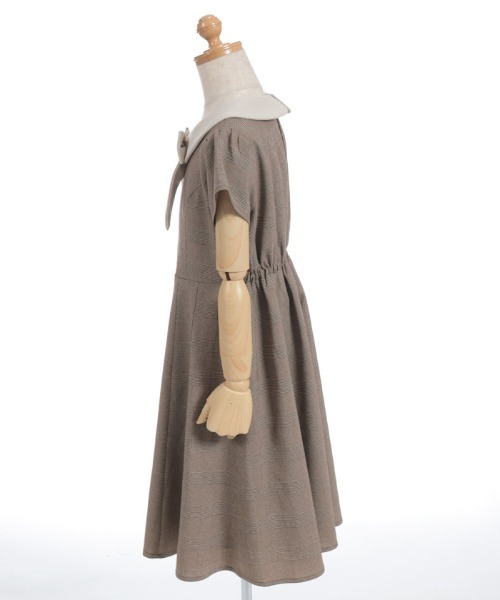 axes femme（アクシーズファム）の「リボンセット丸襟ワンピース（ワンピース・キッズ・ネイビー/ブラウン・MEDIUM/LARGE/X-LARGE）」の17枚目の写真
