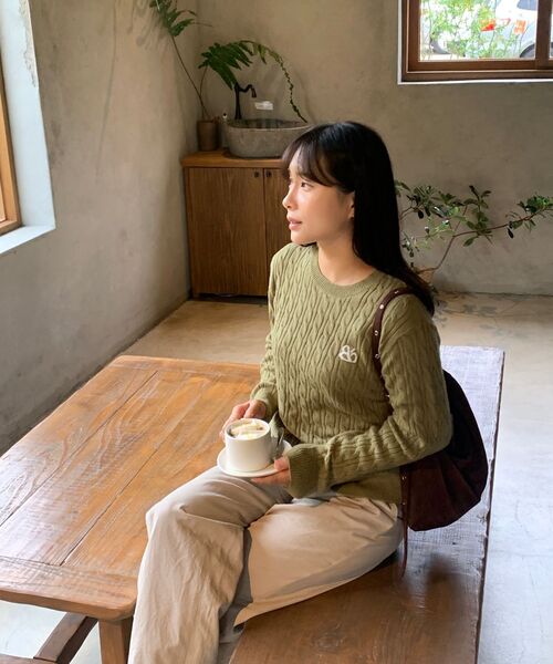 Bb' BENETTON(ビーフラットベネトン)の「ラウンドケーブルニット (カーキ)(ニット/セーター・レディース・その他・ONE SIZE)」の2枚目の写真