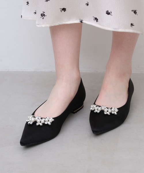 Launa lea(ラウナレア)の「【26春夏新作】パールビジューフラットパンプス(0618)(パンプス・レディース・ブラック系その他/ライトグレー/ブルー系その他/ピンクベージュ・24.0cm/24.5cm/25.0cm/25.5cm/22.0cm/22.5cm/23.0cm/23.5cm)」の2枚目の写真