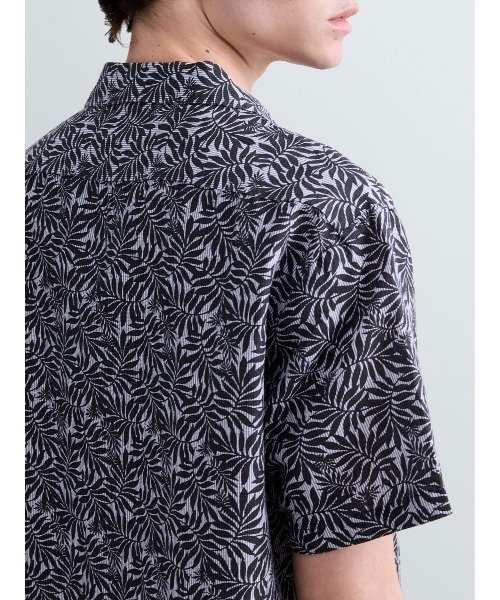 REPLAY(リプレイ)の「リーフプリントリラックスフィットシャツ(シャツ/ブラウス・メンズ・ダークブルー・X-LARGE/LARGE/MEDIUM/SMALL)」の3枚目の写真