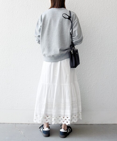 SHIPS any（シップス エニィ）の「SHIPS any:〈洗濯機可能〉キャンブリック レース ギャザー ボリューム スカート（スカート・レディース・ブラック/ホワイト/ライトブルー・ONE SIZE）」の5枚目の写真