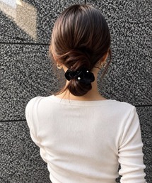E&C closet…（イーアンドシークローゼット）の「『10月限定半額の大セール』ランダムパールベロアシュシュ（小）（シュシュ）」