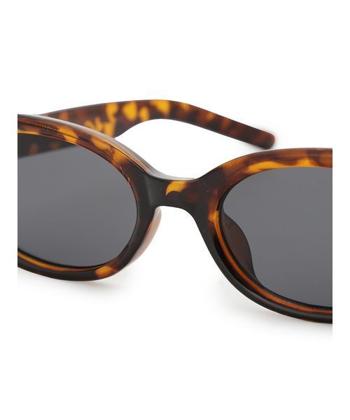 emmi（エミ）の「オーバルスリムサングラス（サングラス・レディース・ブラック/ブラウン・F）」の6枚目の写真