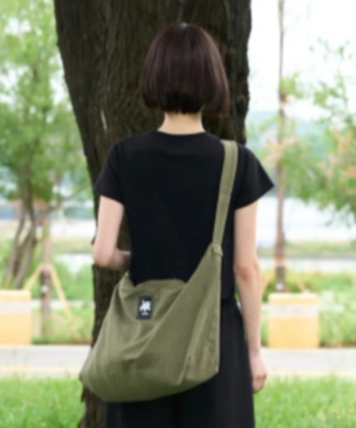 CATSAVETHEWORLD(キャットセーブザワールド)の「◇CATSAVETHEWORLD◇ブランド直輸入正規品/アーティキャンバスショルダーバッグクロスバッグ ARTI CANVAS SHOULDER BAG(ショルダーバッグ・レディース・カーキ/アイボリー/ブラック・FREE)」の20枚目の写真