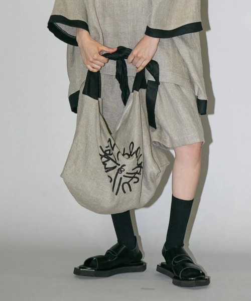my beautiful landlet（マイビューティフルランドレット）の「【my beautiful landlet】SEMI WET LINEN BELT SHORT PANTS（その他パンツ・メンズ・マルチ/ベージュ/ブラック・1/0）」の15枚目の写真