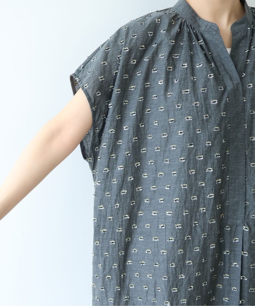 yuni(ユニ )の「Cotton/Nylon ラメジャカード kaftan ワンピース(ワンピース・レディース・グレー/ピンク/ネイビー・FREE)」の15枚目の写真