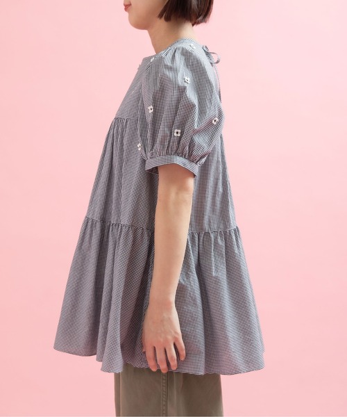 Dot＆Stripes CHILD WOMAN（ドットアンドストライプス　チャイルドウーマン）の「小花オンケミ刺繍 パフスリーブチュニックブラウス（シャツ/ブラウス・レディース・ホワイト/その他・FREE）」の21枚目の写真