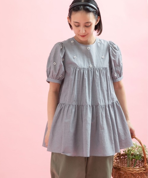 Dot＆Stripes CHILD WOMAN（ドットアンドストライプス　チャイルドウーマン）の「小花オンケミ刺繍 パフスリーブチュニックブラウス（シャツ/ブラウス・レディース・ホワイト/その他・FREE）」の11枚目の写真