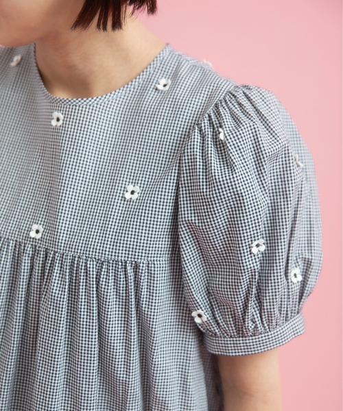 Dot＆Stripes CHILD WOMAN（ドットアンドストライプス　チャイルドウーマン）の「小花オンケミ刺繍 パフスリーブチュニックブラウス（シャツ/ブラウス・レディース・ホワイト/その他・FREE）」の14枚目の写真