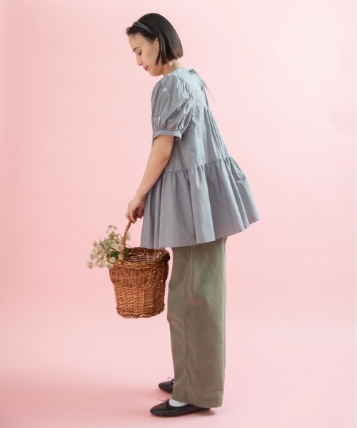 Dot＆Stripes CHILD WOMAN（ドットアンドストライプス　チャイルドウーマン）の「小花オンケミ刺繍 パフスリーブチュニックブラウス（シャツ/ブラウス・レディース・ホワイト/その他・FREE）」の18枚目の写真