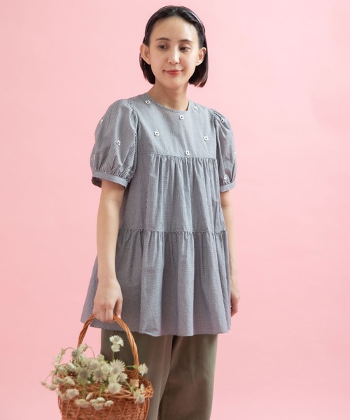 Dot＆Stripes CHILD WOMAN（ドットアンドストライプス　チャイルドウーマン）の「小花オンケミ刺繍 パフスリーブチュニックブラウス（シャツ/ブラウス・レディース・ホワイト/その他・FREE）」の10枚目の写真